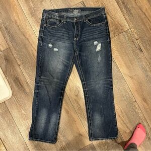 Axe & Crown Distressed Jeans Men’s Medium Wash Denim Straight Fit Casual Pants